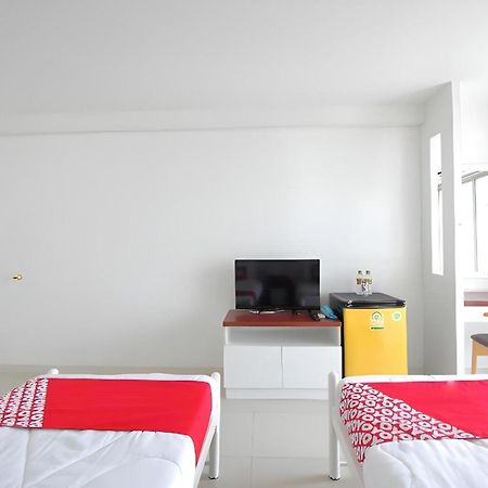 Super Oyo 498 Ladawan Villa Bangkok Exterior foto
