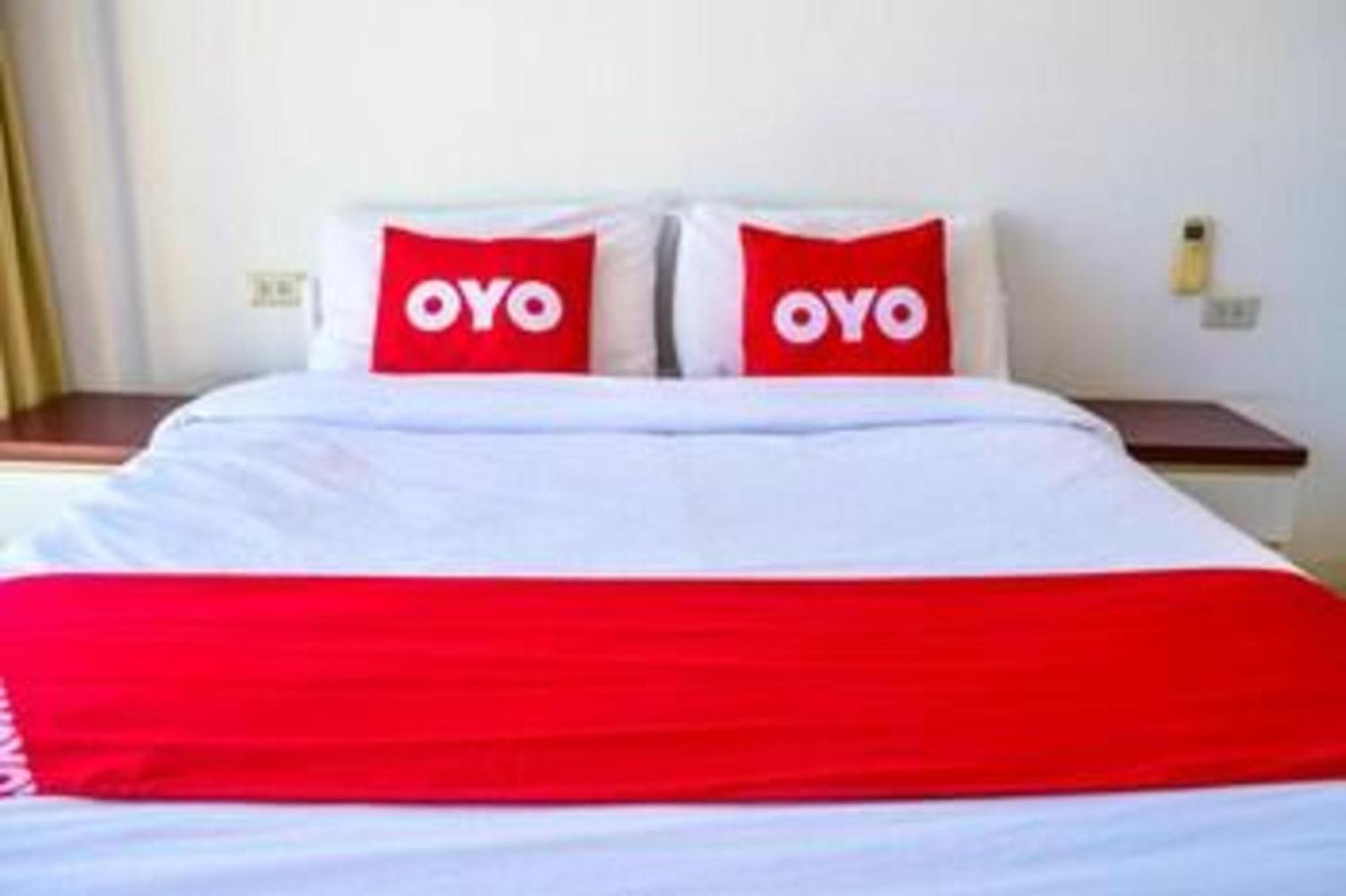 Super Oyo 498 Ladawan Villa Bangkok Exterior foto