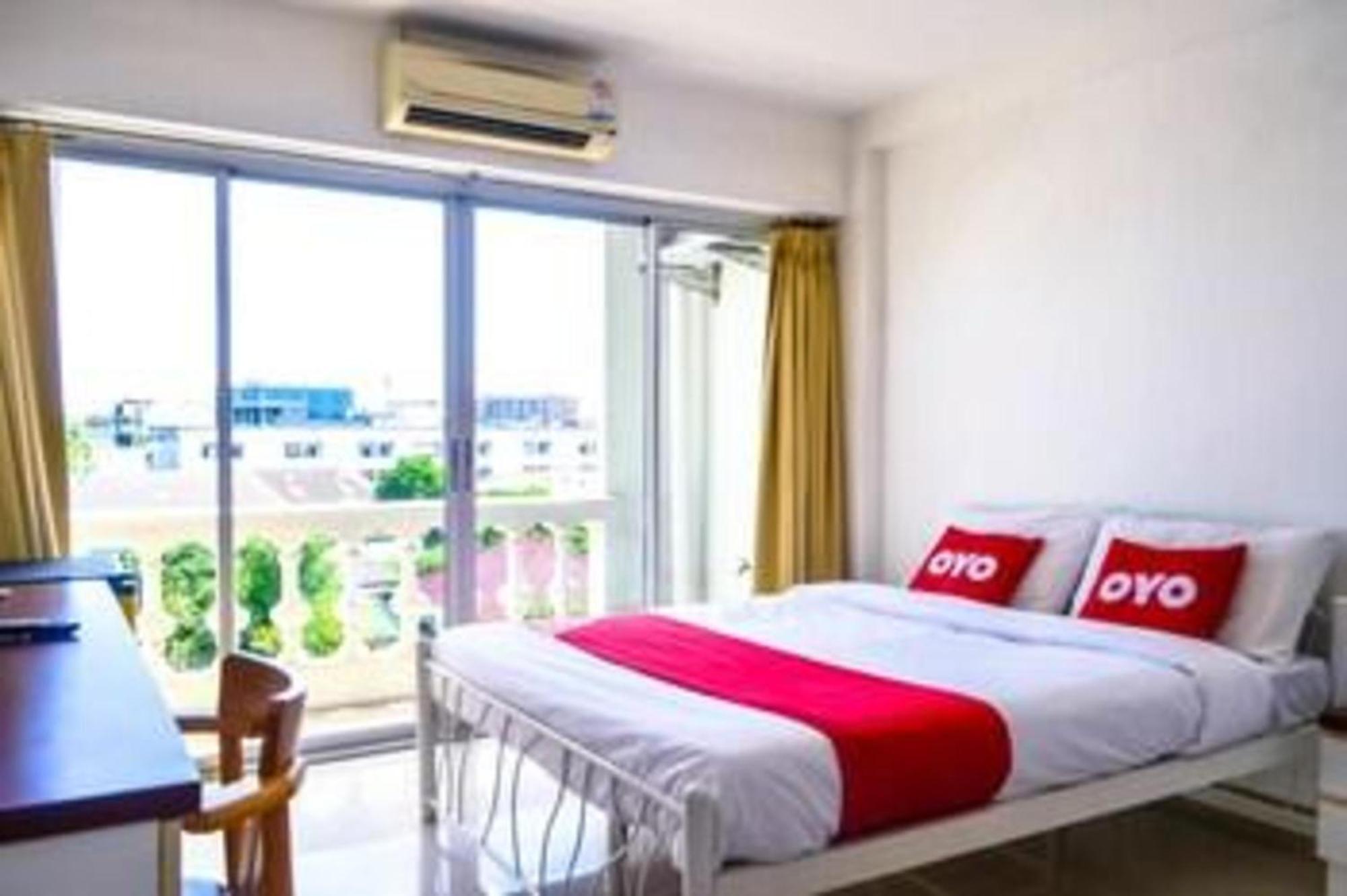 Super Oyo 498 Ladawan Villa Bangkok Exterior foto